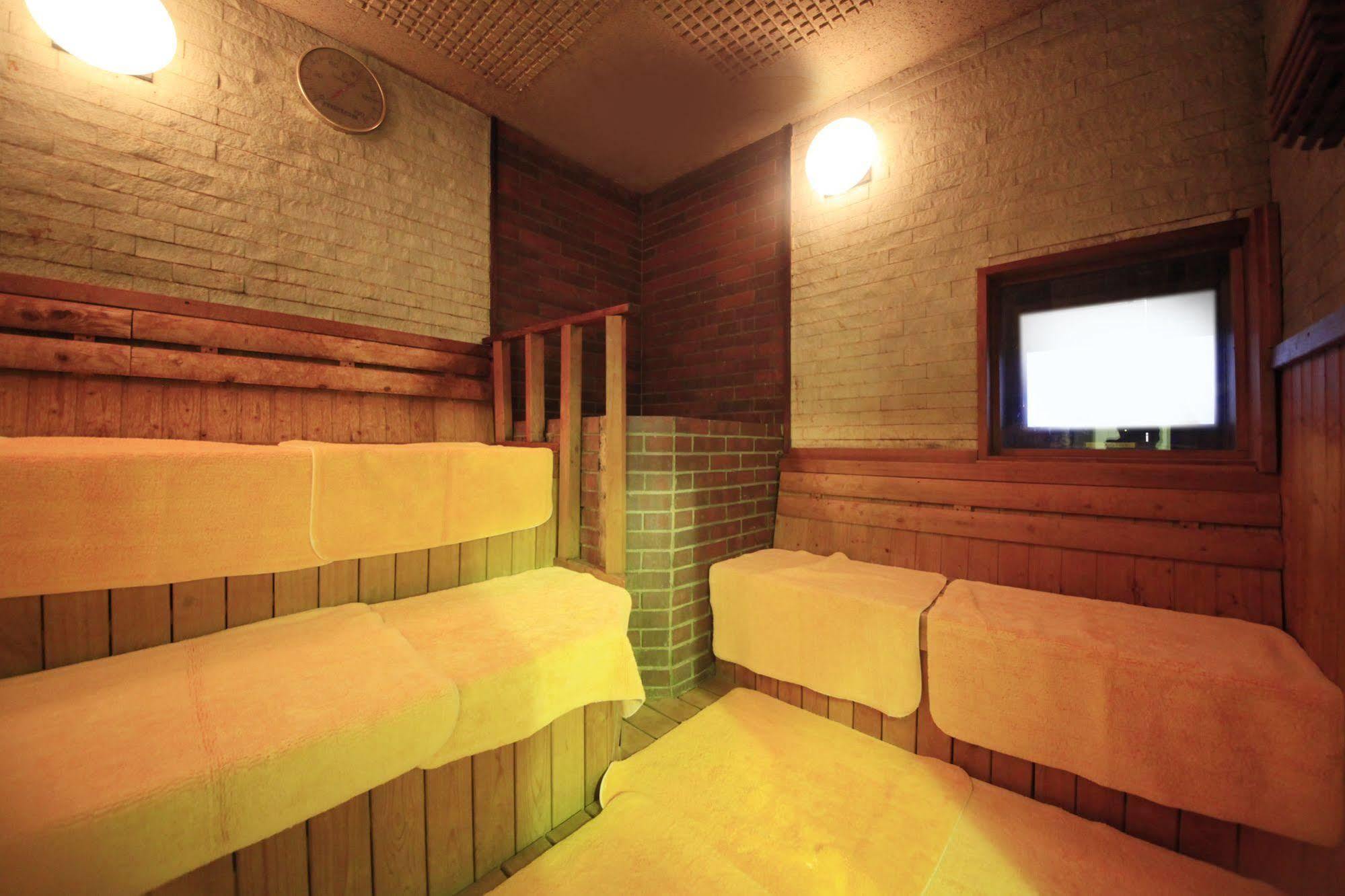 Ueno Station Hostel Oriental Ⅲ Токио Екстериор снимка